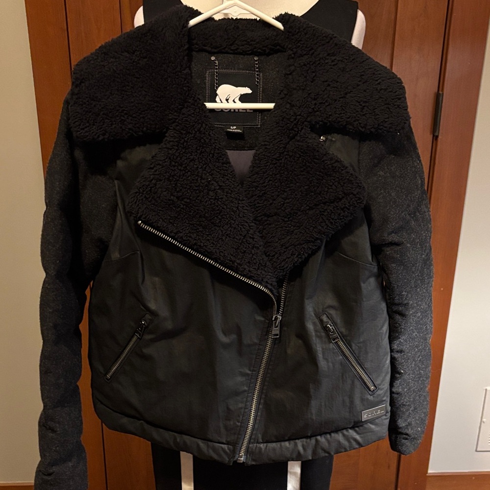 SOREL Tivoli Down Moto Jacket Black Women’s Size Small Adjustable straps